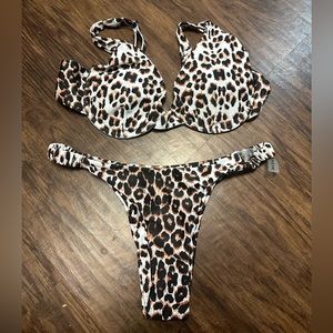 Women’s swim suit